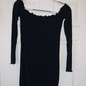 Heart & Hips Black Bodycon Off-Shoulder Dress